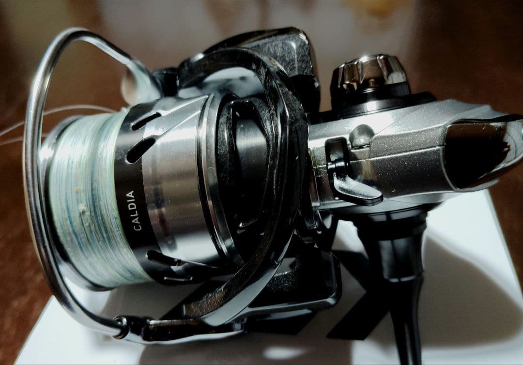 DAIWA　スピニングリール　ＣＡＬＤlＡ LT3000-ＣＸＨ