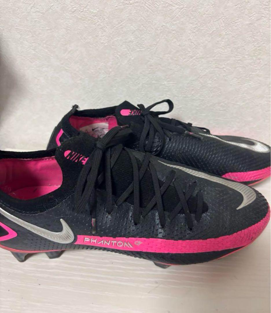 NIKE ファントムGT 黒ピンク
