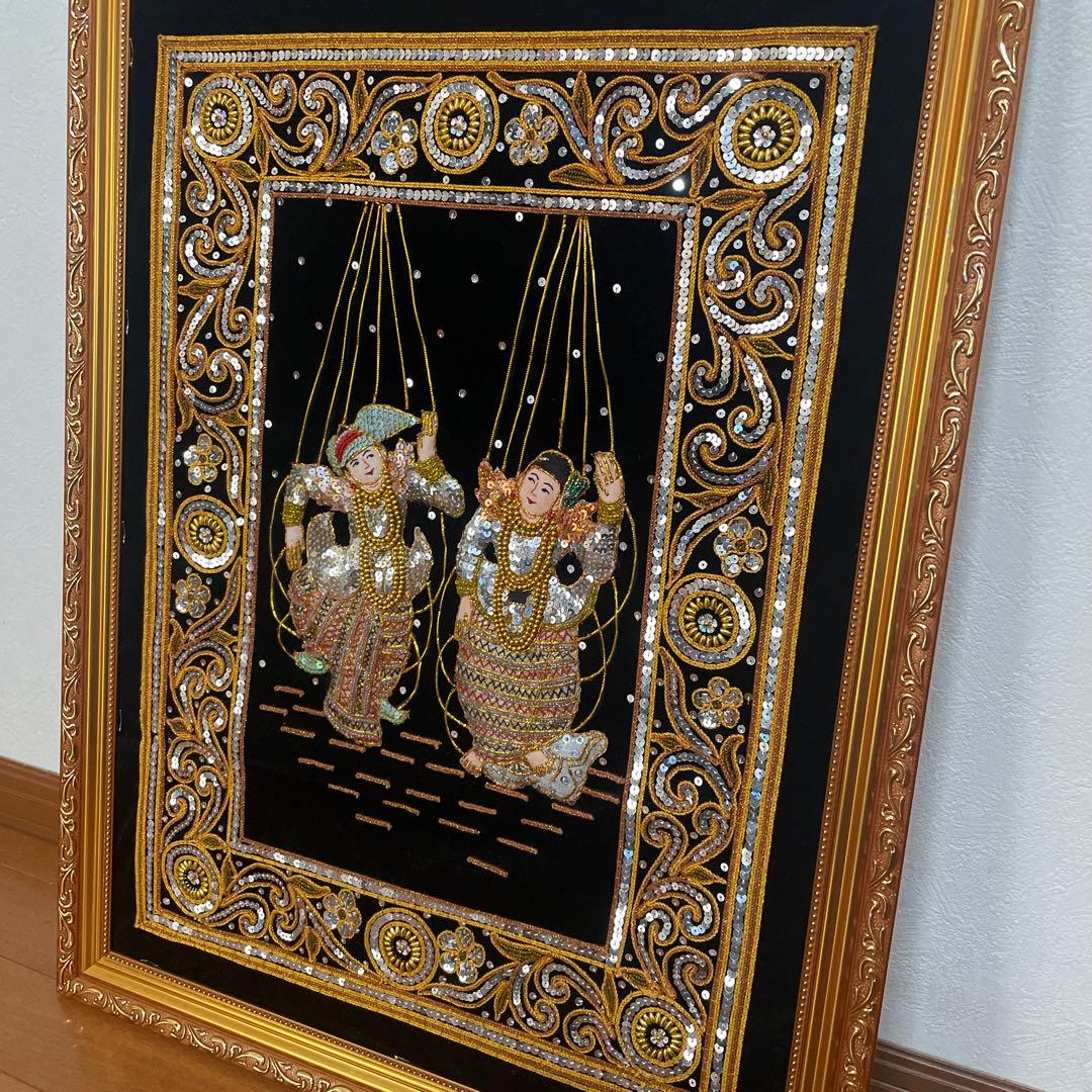 伝統的な刺繍掛軸 アート　ミャンマー製