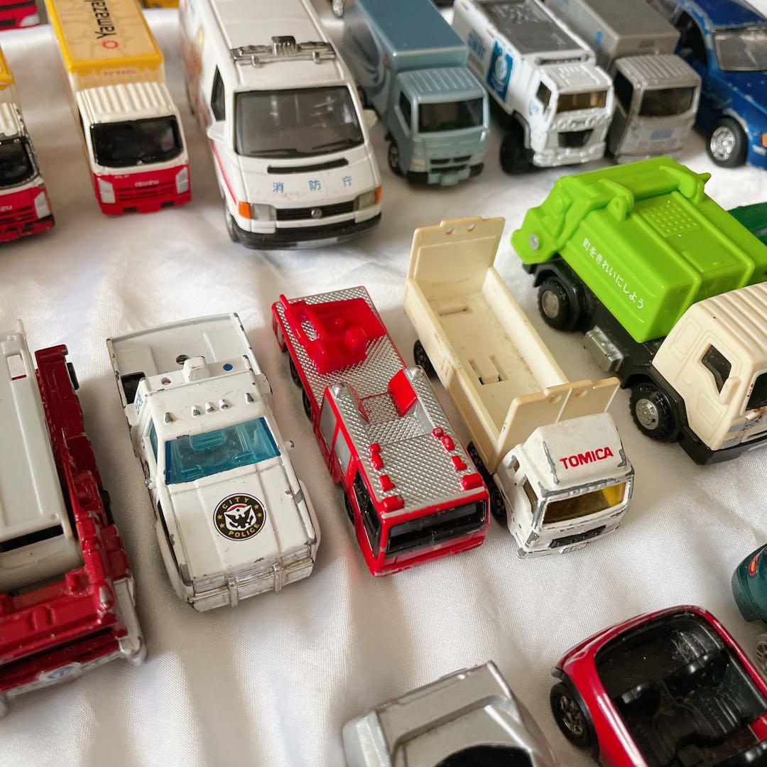 ミニカー まとめ売り トミカなど 59台 ヘリコプター1台 おもちゃ