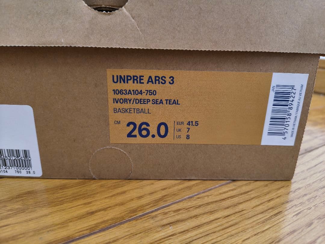 アンプレアルス3　asics バスケットボールシューズ ホワイト/ターコイズ