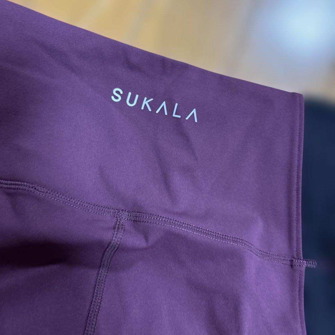 SUKALA バイカラーアシンメトリー　レギンス　ブラック　XS ヨガウェア