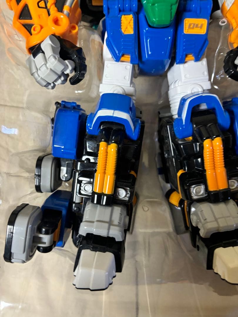 メタリオンズ　韓国ロボット　サンダーガーディアン　3合体
