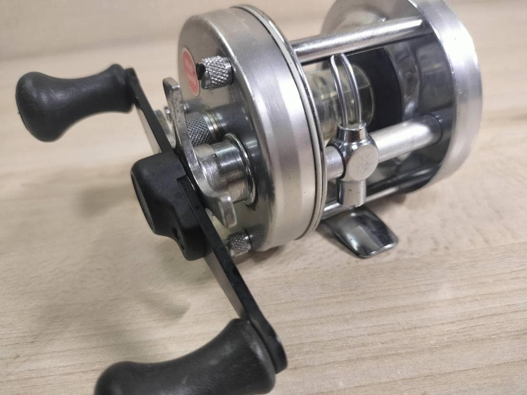 ☆ABU GARCIA アブ アンバサダー 5500C　ビンテージリール　銀