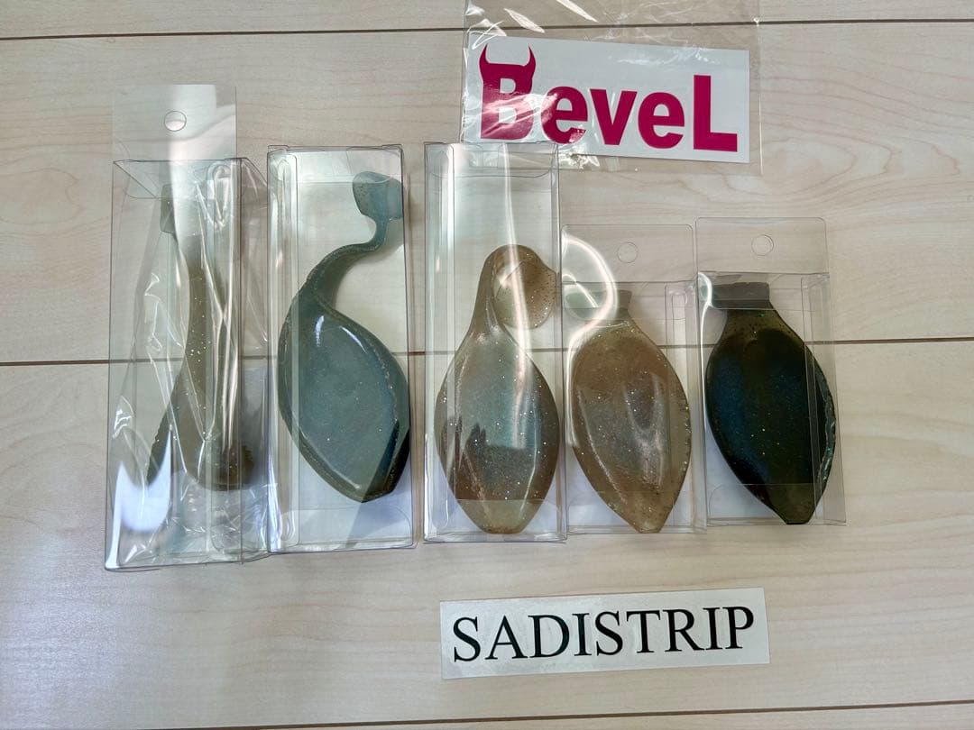 SADISTRIP明日ツララ各種 計5点セット BeveLステッカー付き