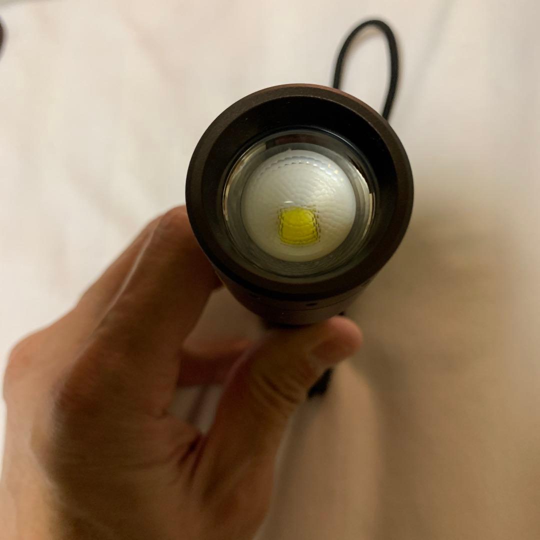 LEDLENSER P7R Core 懐中電灯