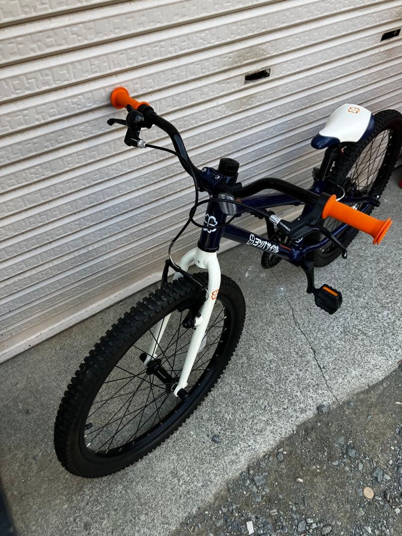 【引取限定】 ヨツバサイクル 22インチ ZERO キャプテンネイビー