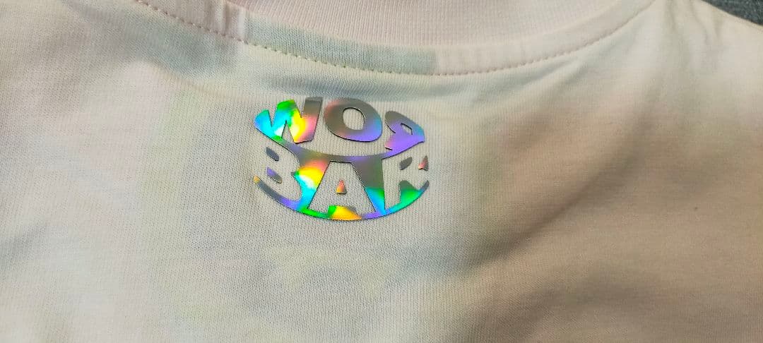 BARROWのロゴが入ったピンクのTシャツ！男女兼用、サイズはSサイズ。
