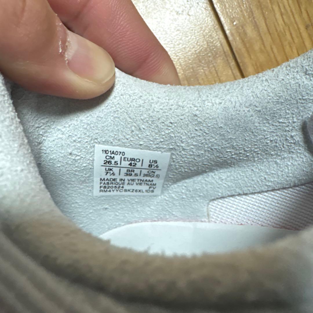 asics アクロス