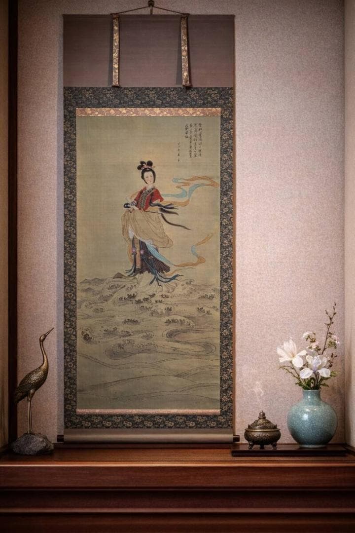 【真作】掛軸　中国美人画　波間に舞う仙女図　古画調彩色　合箱入　V182