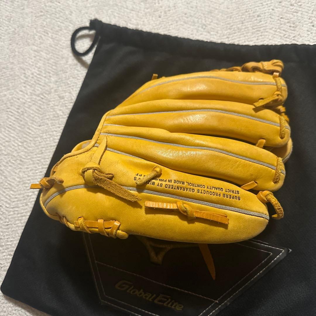 美品【左利き用】MIZUNO★少年用グローブ★グローバルエリートRG★専用袋付き