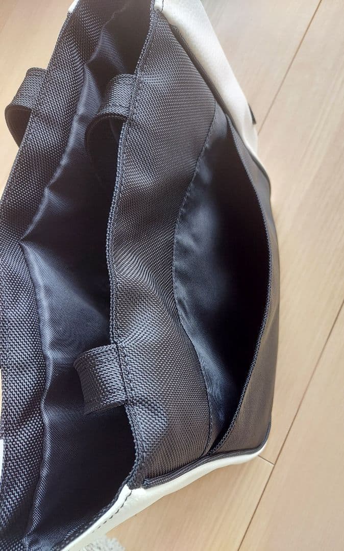 JONES カートバッグ 黒白