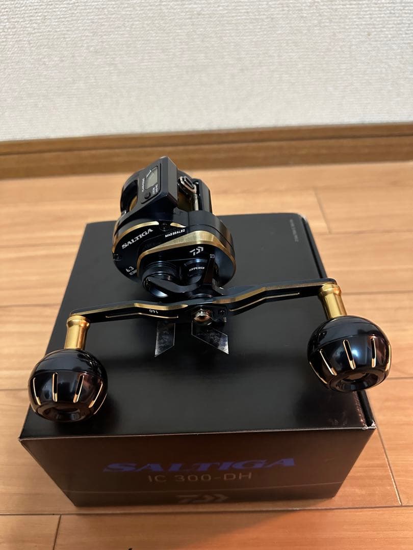 新品未使用 　SALTIGA IC 300-DH ベイトリール