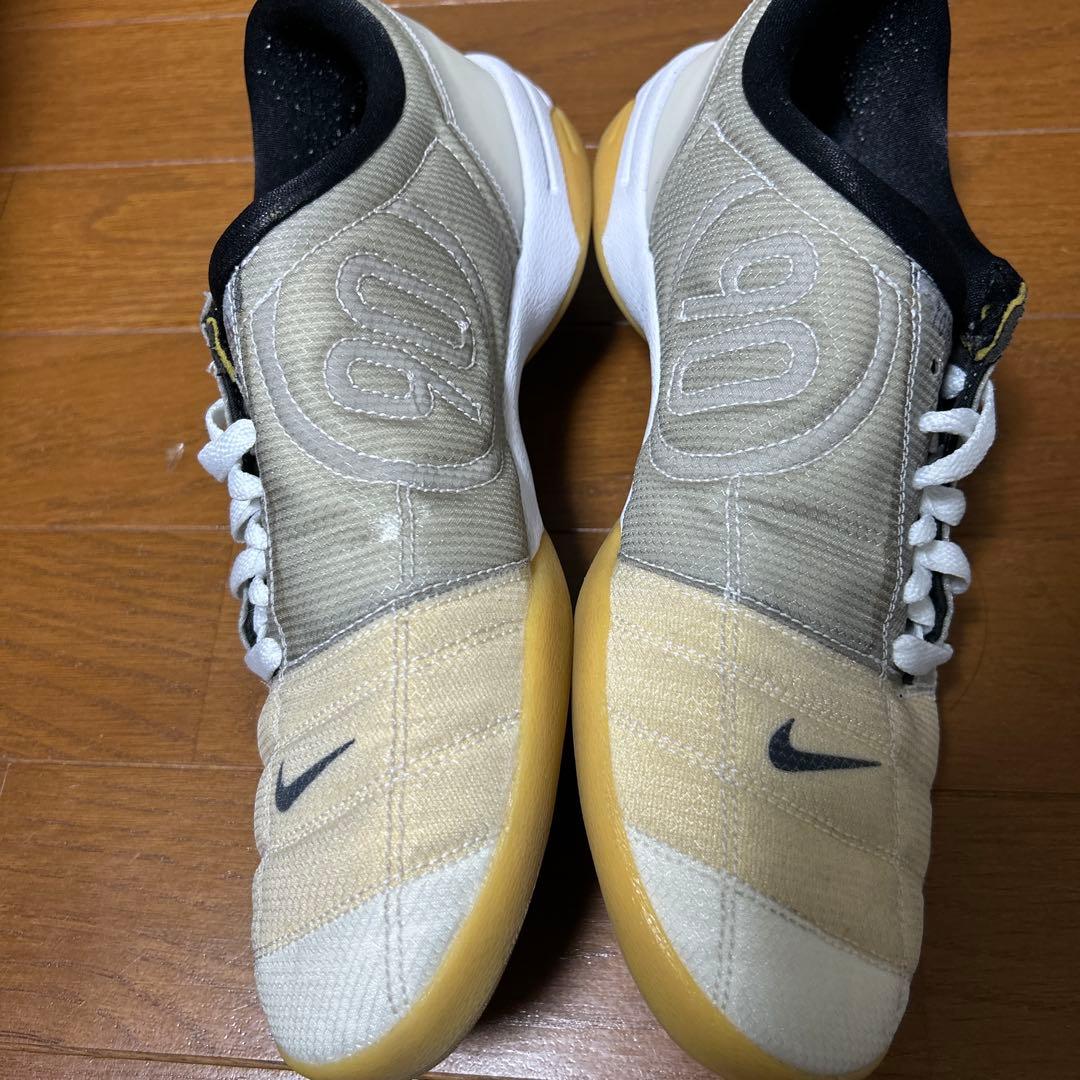Nike T90 フットサルシューズ ホワイト/ベージュ