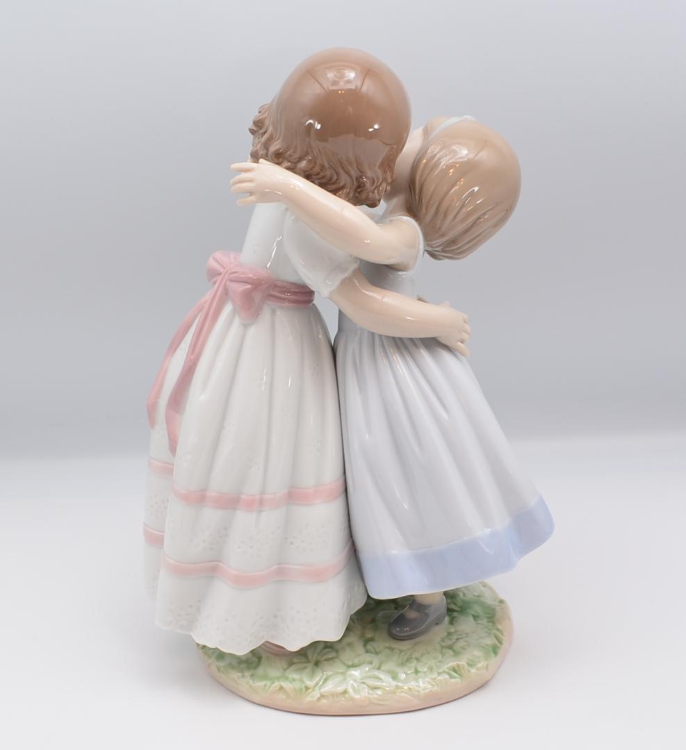 ハグして　＃8046　★リヤドロ　スペイン　ポーセリン　光沢仕上げ　美品　セール