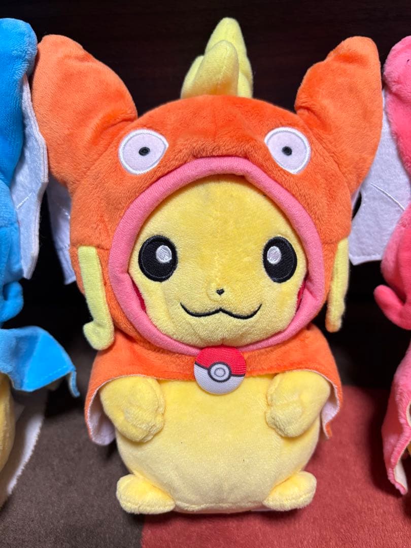 3点セット　ギャラドスごっこピカチュウ コイキング　ぬいぐるみ　ポンチョ