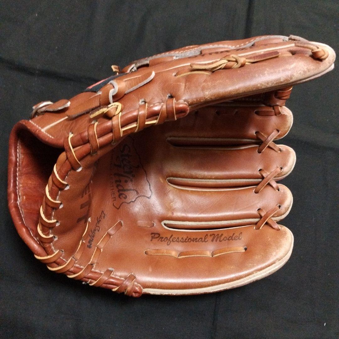 DYNA ZETT・軟式グラブ右投げ・中古品