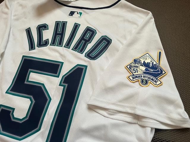 イチロー51背番号引退セレモニーGold淵記念パッチ付ホームジャージUS限定品