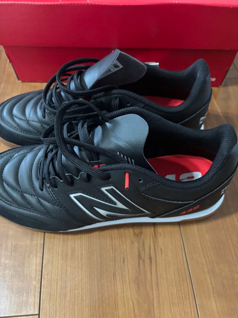 New Balance 442 フットサルシューズ　インドア用　黒
