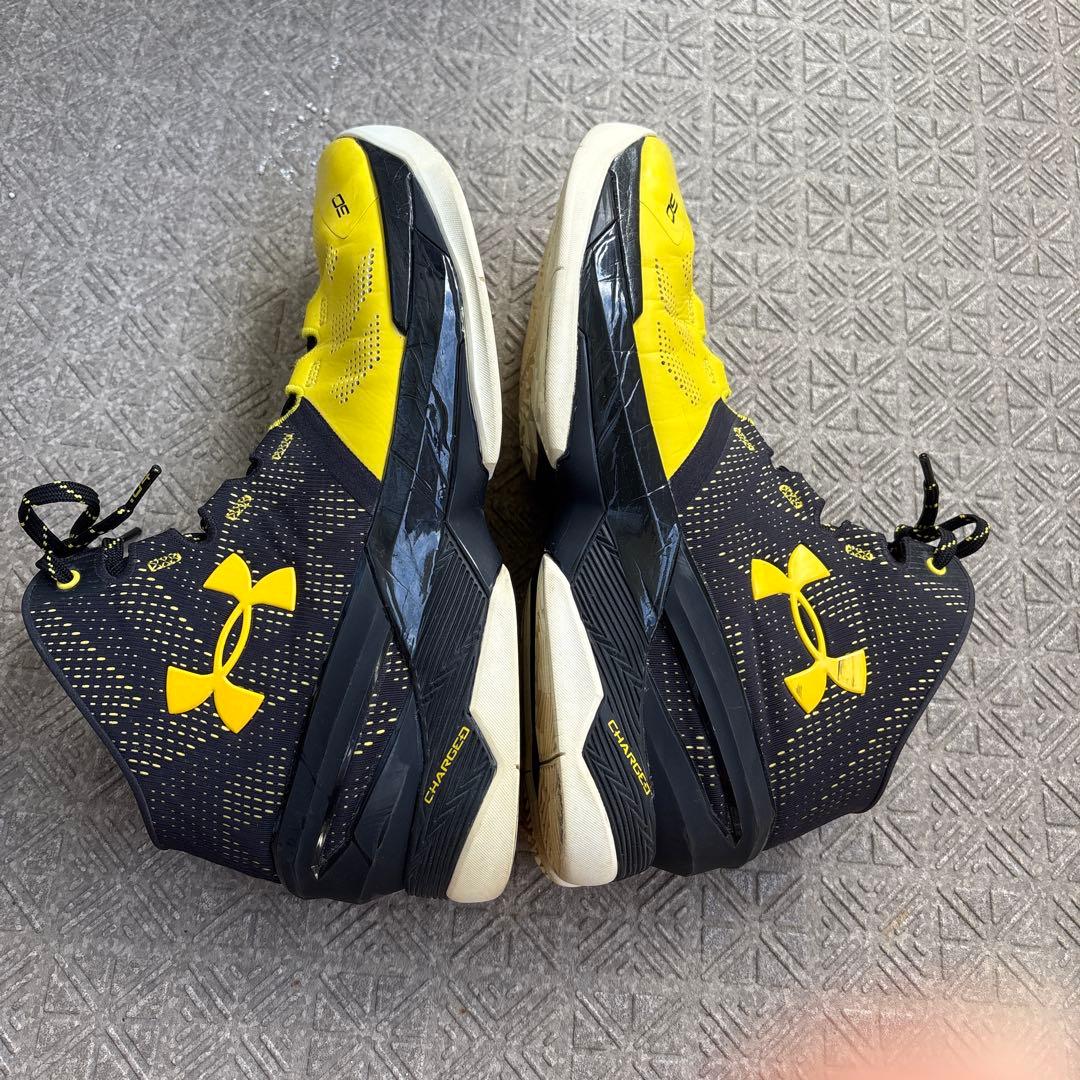 UA Curry2 LONG SHOT 黒＆黄カラー