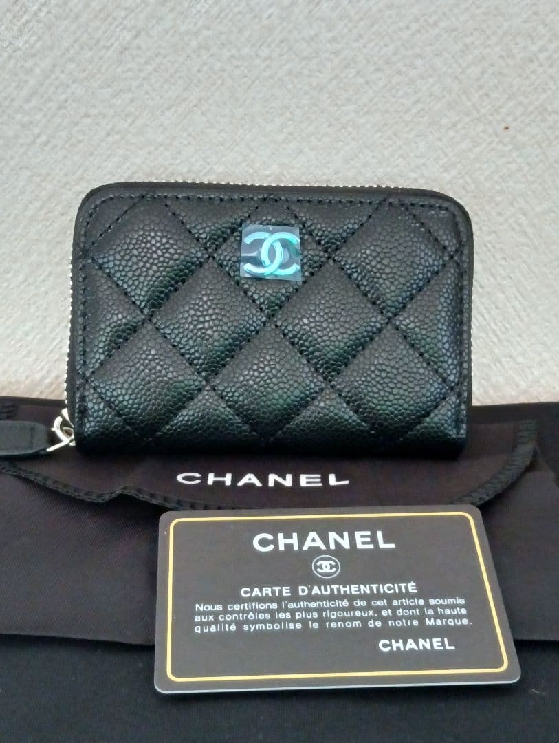 CHANELノベルティキャビアスキンコンパクト財布ゴールド金具