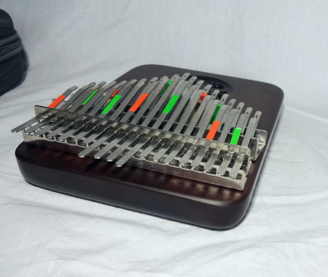 美品 Hluru カリンバ 38音 プロ用 KALIMBA 専用ケース付