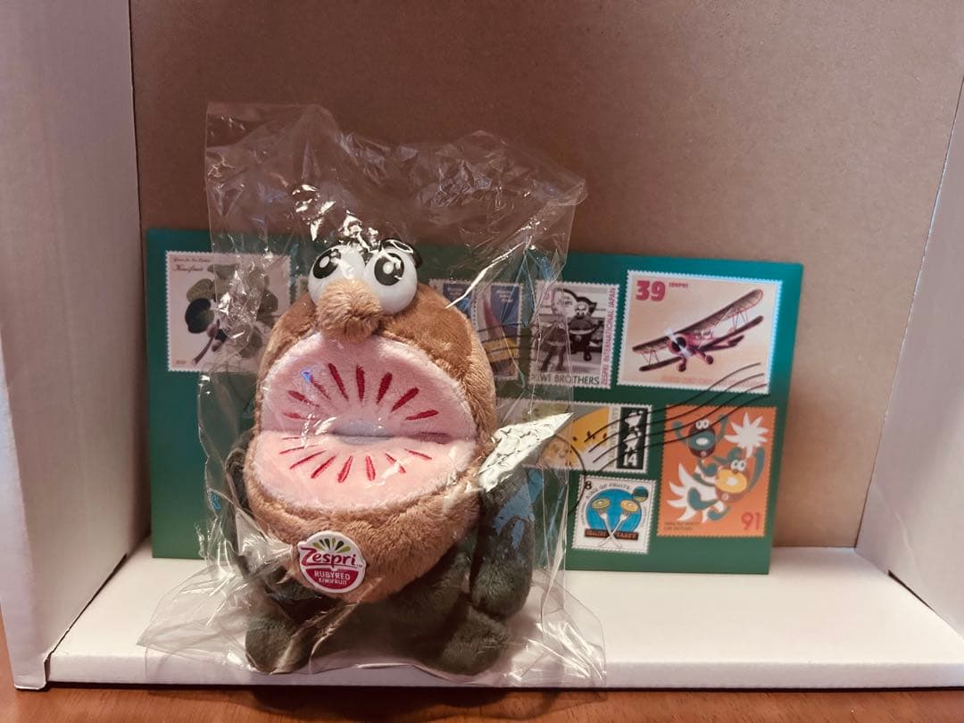 【非売品】ゼスプリキウイブラザーズ　レッド　ぬいぐるみ