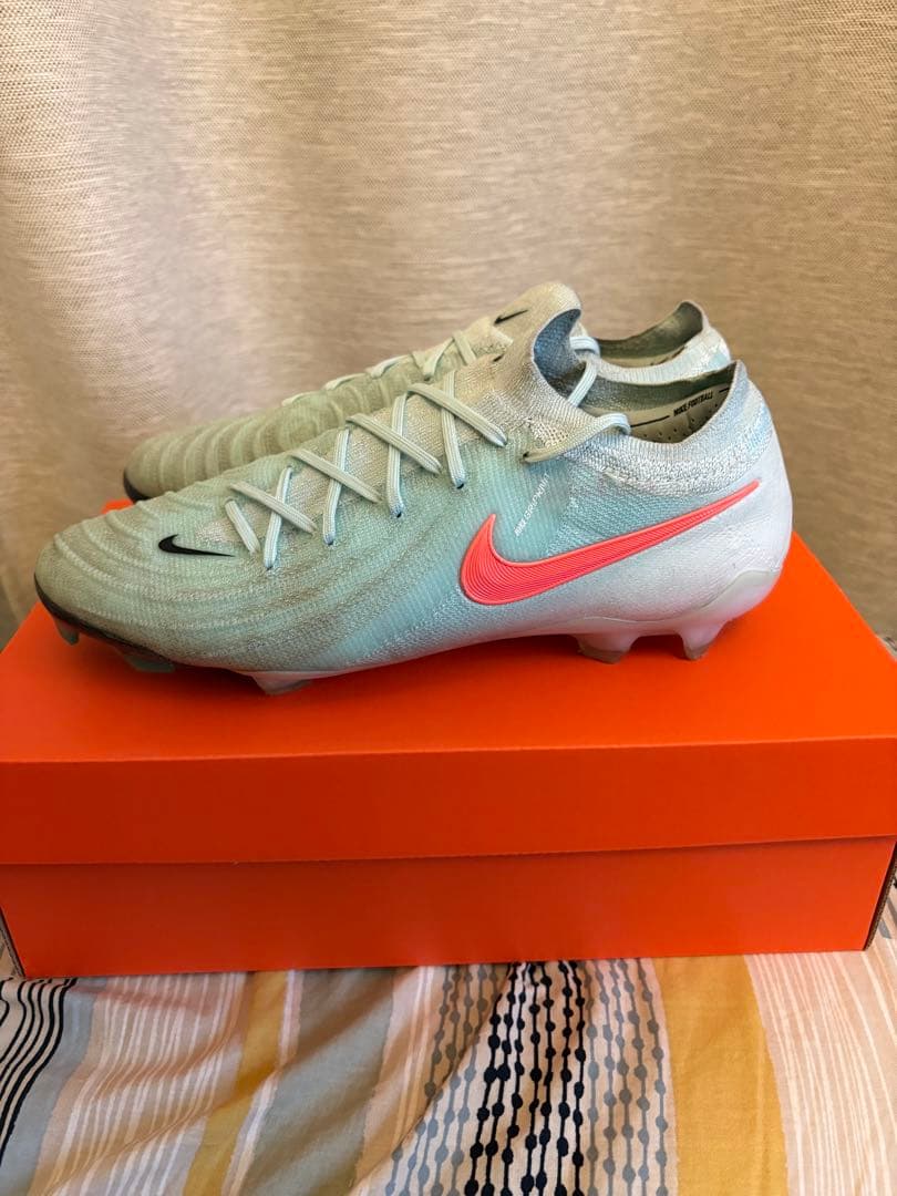 3月4日まで7500円にします。Nike ファントムGX2 FG 26.5