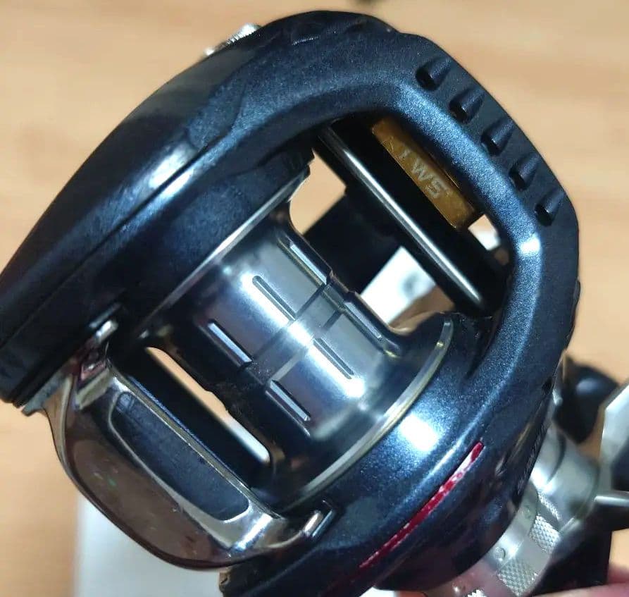 【ジャンク品】ダイワ ZILLION TW 1516SH ベイトリール