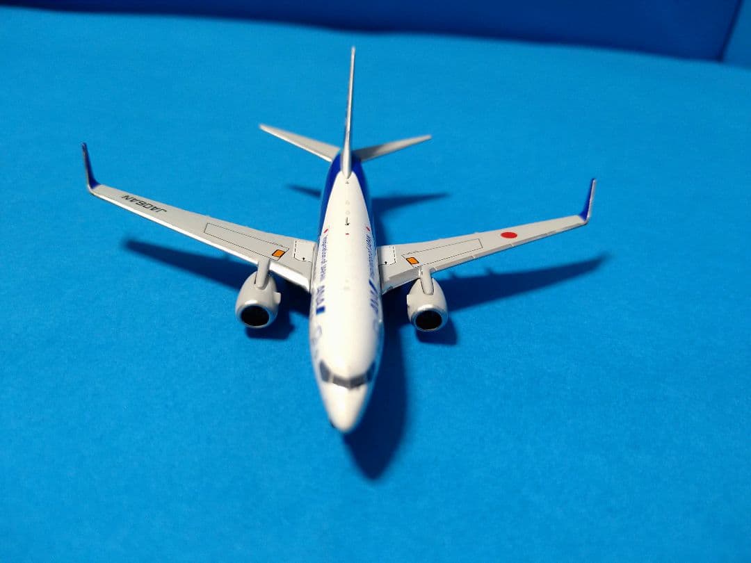 ANA全日空 BOEING737-700 JA06AN 1/400 特別塗装機