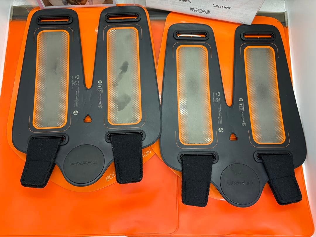 【年末感謝セール】【美品】SIXPAD レッグベルト 2個セット シックスパッド