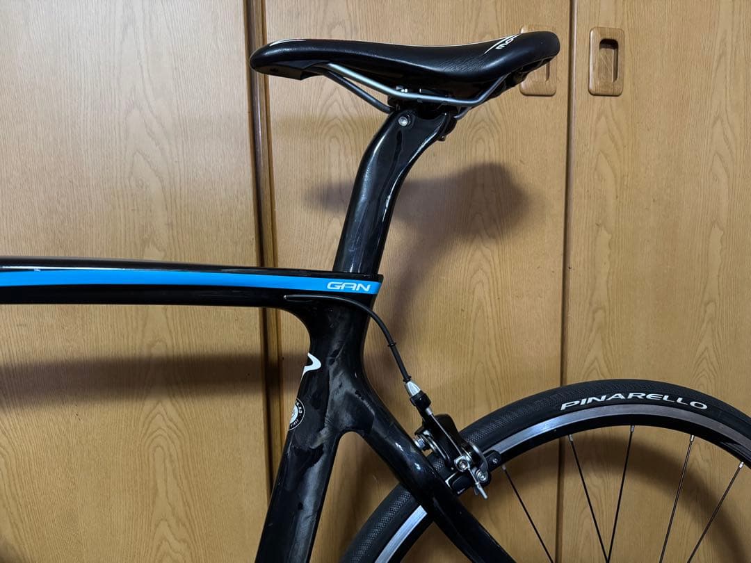 美品　PINARELLO GAN サイズ560 エアロロード