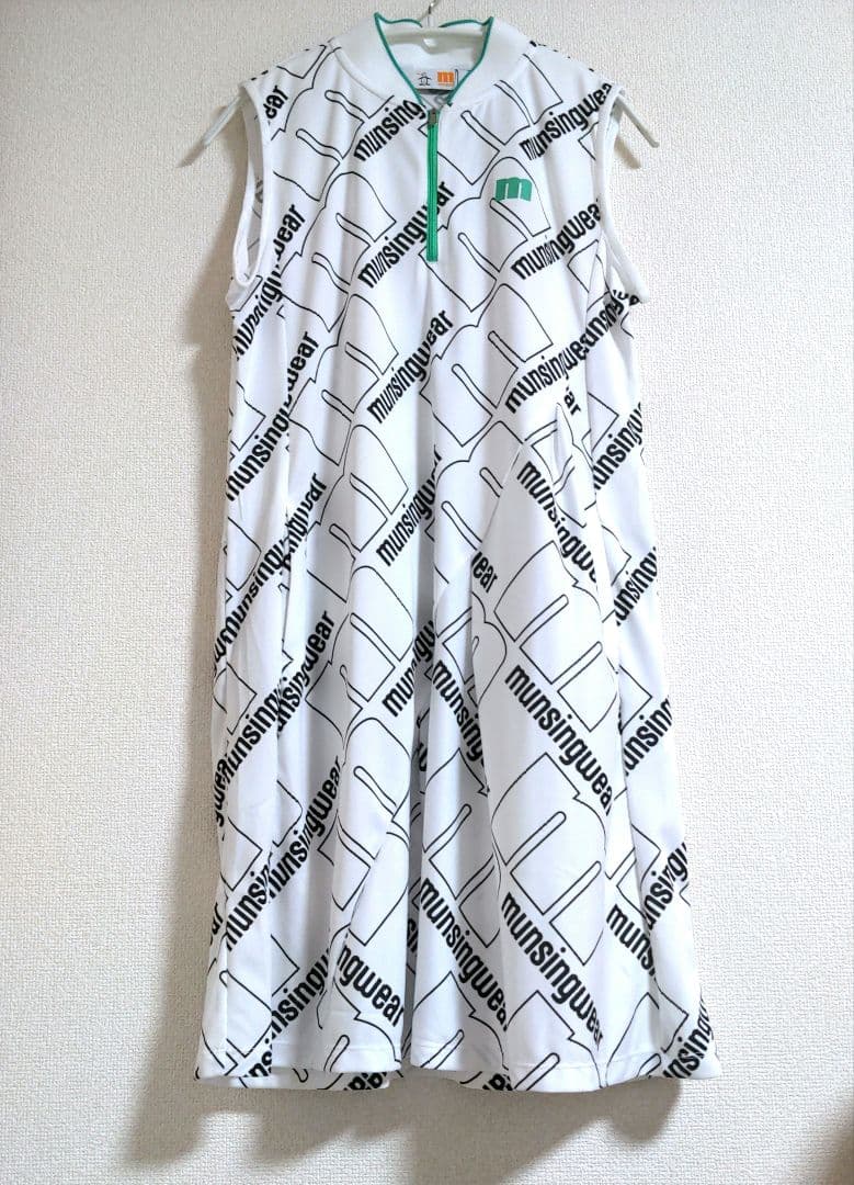 再再再値下げ新品　マンシングウェア　ワンピースLL　白　定価22000円