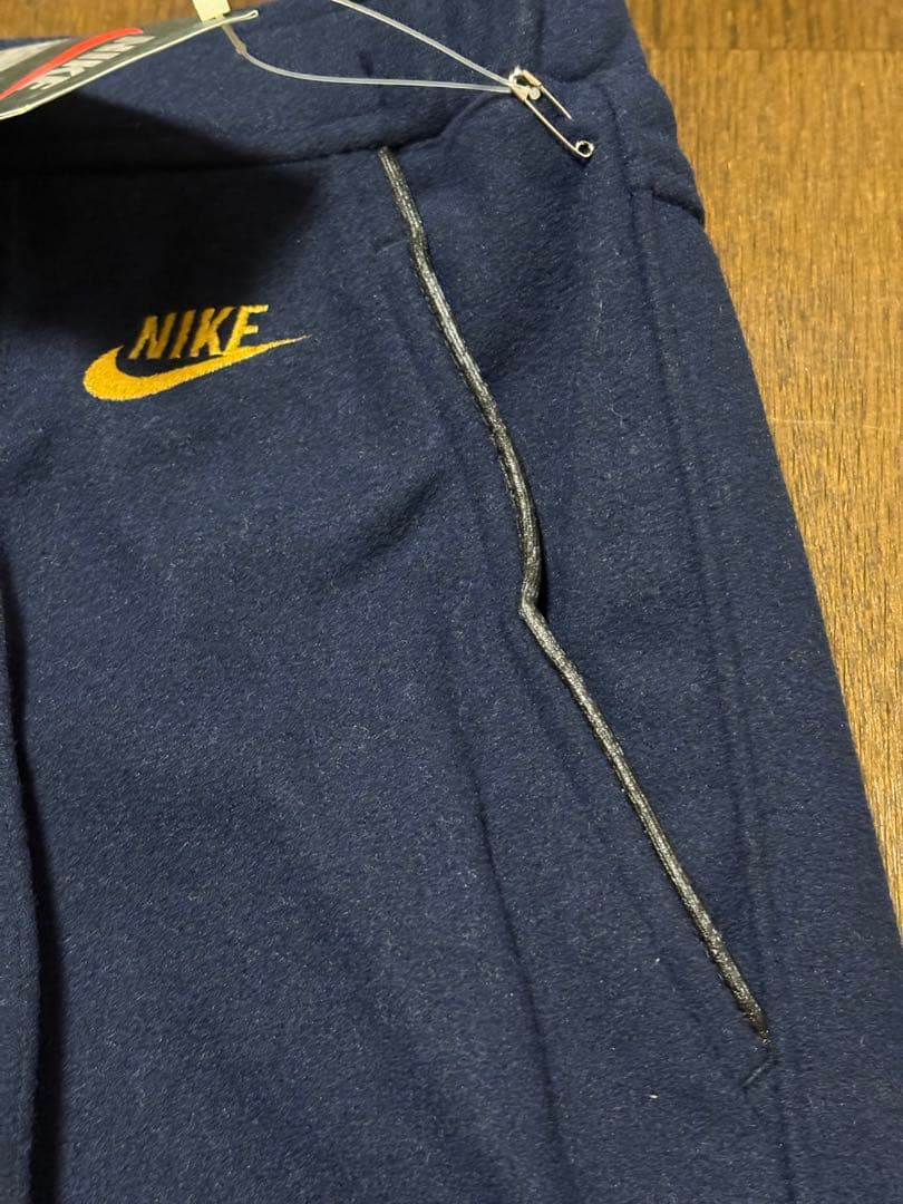 ☆レア商品☆Nike トレーニングパンツ ネイビー