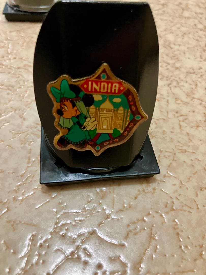 東京ディズニーランド ハロウィン2001 ミッキー キーホルダー ピンバッジ