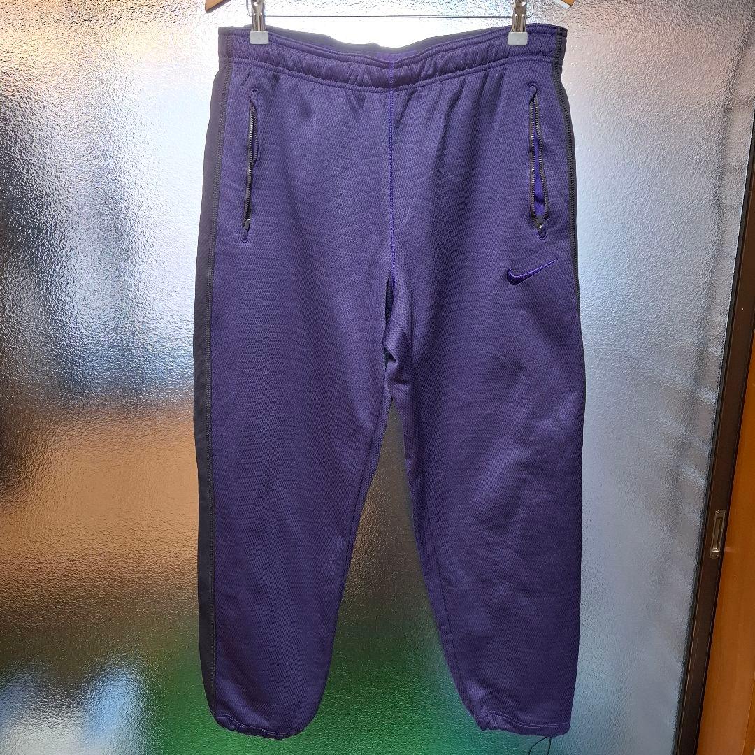 3/2まで限定価格！NIKE THERMA-FIT上下セットパープルセットアップ