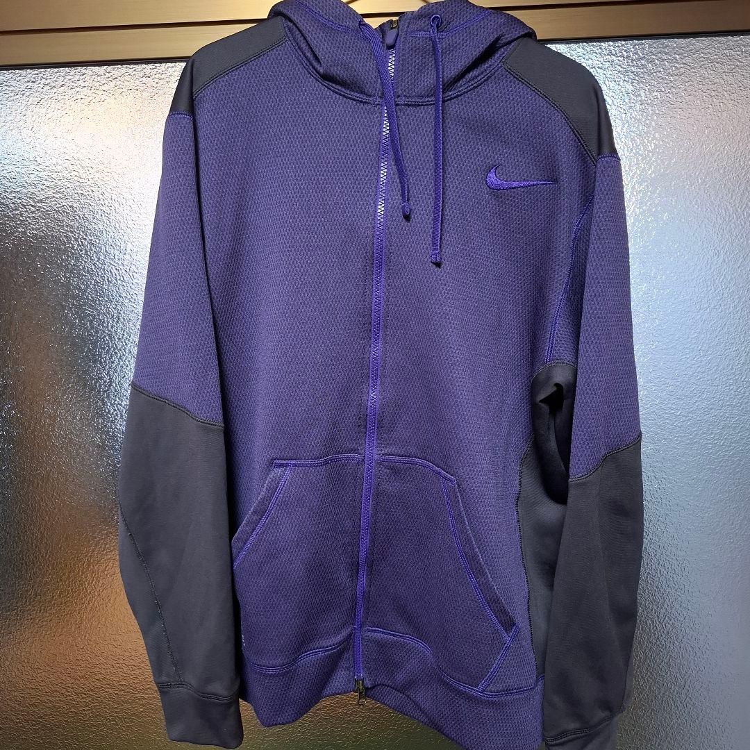 3/2まで限定価格！NIKE THERMA-FIT上下セットパープルセットアップ