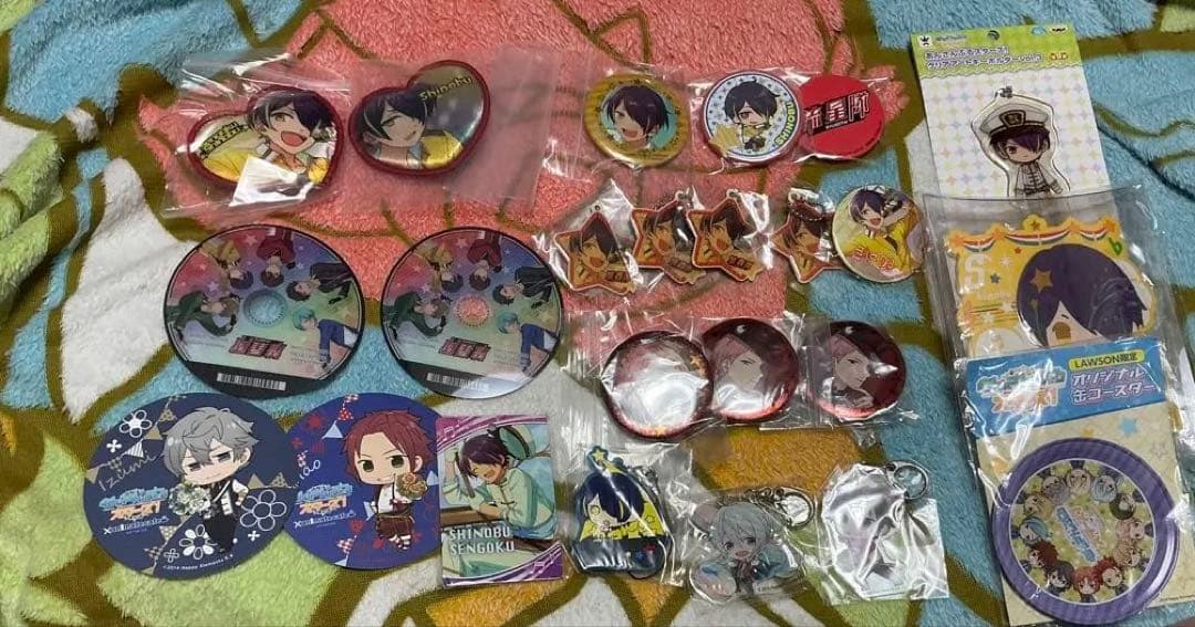 アニメキャラクター ピンバッジ・缶バッジ セット