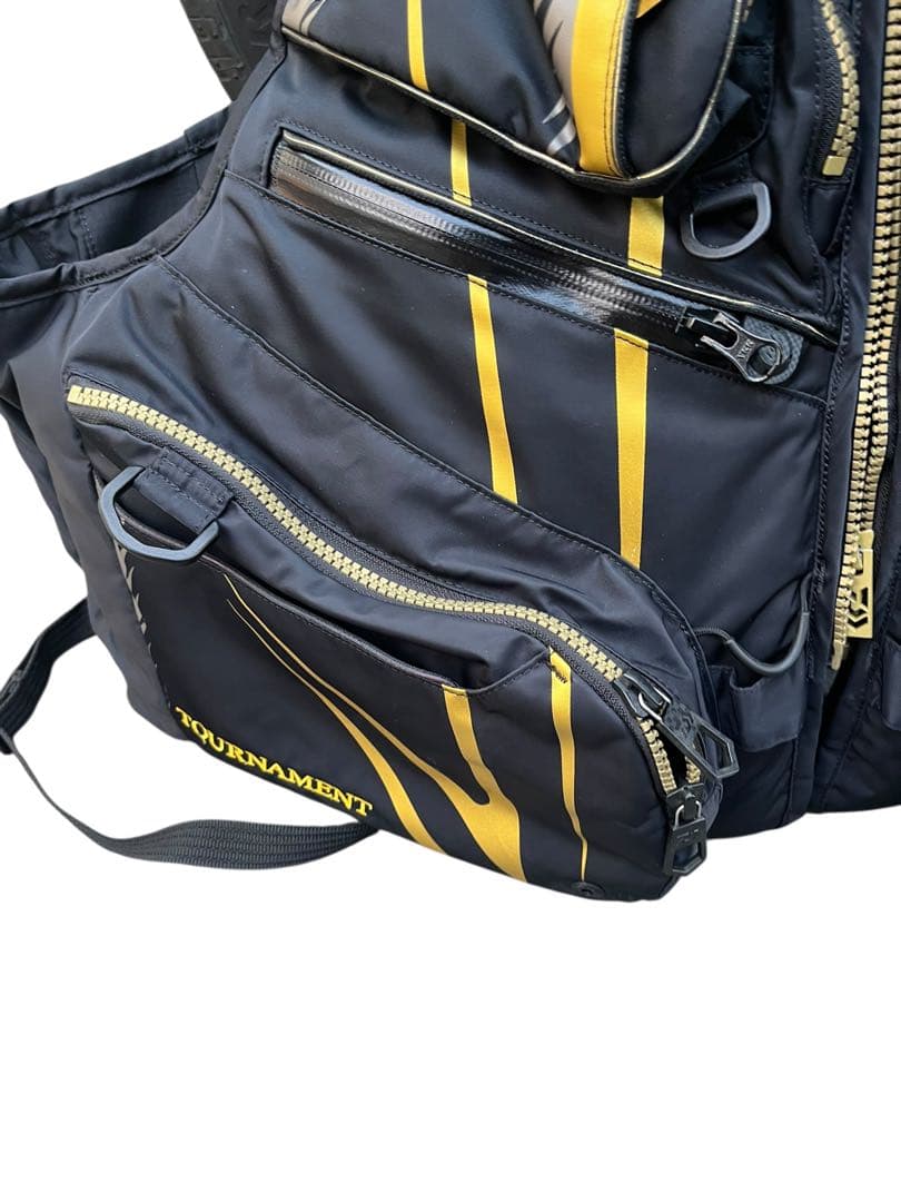 【美品】Daiwa トーナメント ライフジャケット