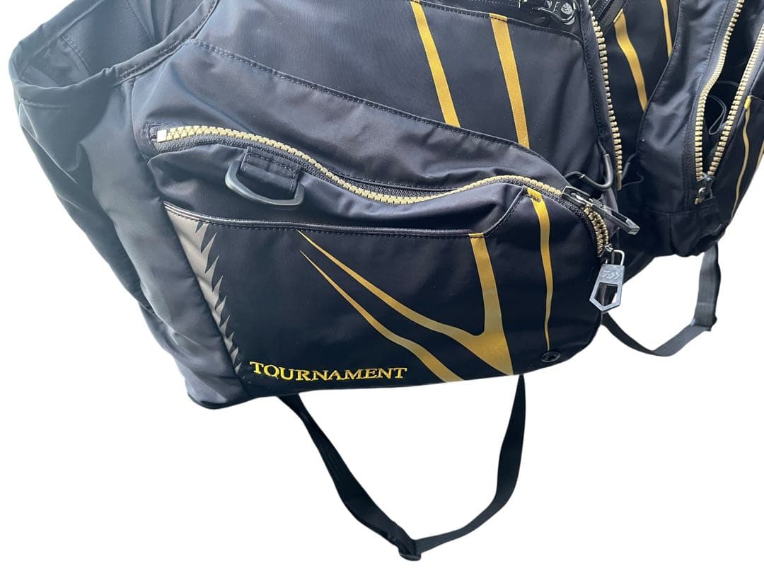【美品】Daiwa トーナメント ライフジャケット