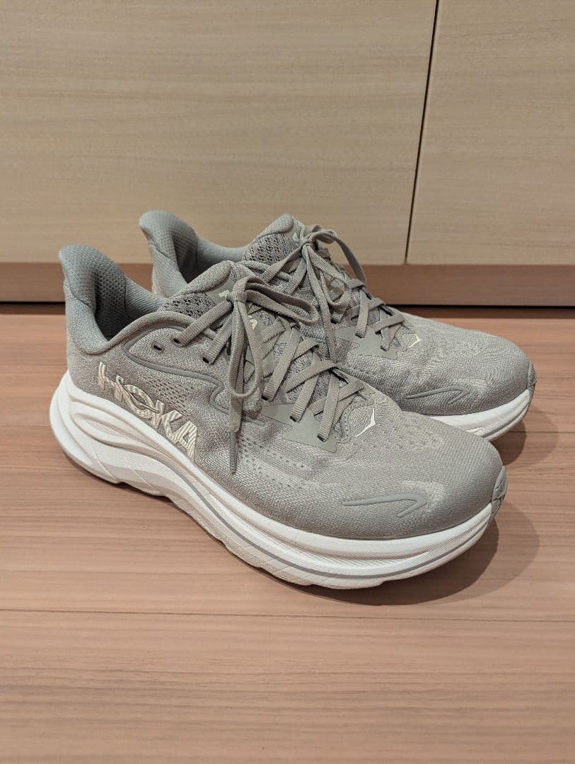 【美品】★交渉可能★ HOKA クリフトン10 28CM