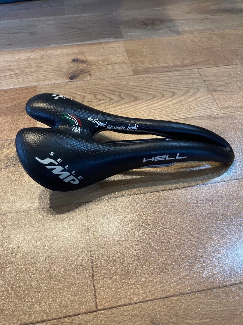 Selle SMP HELL サドル ブラック