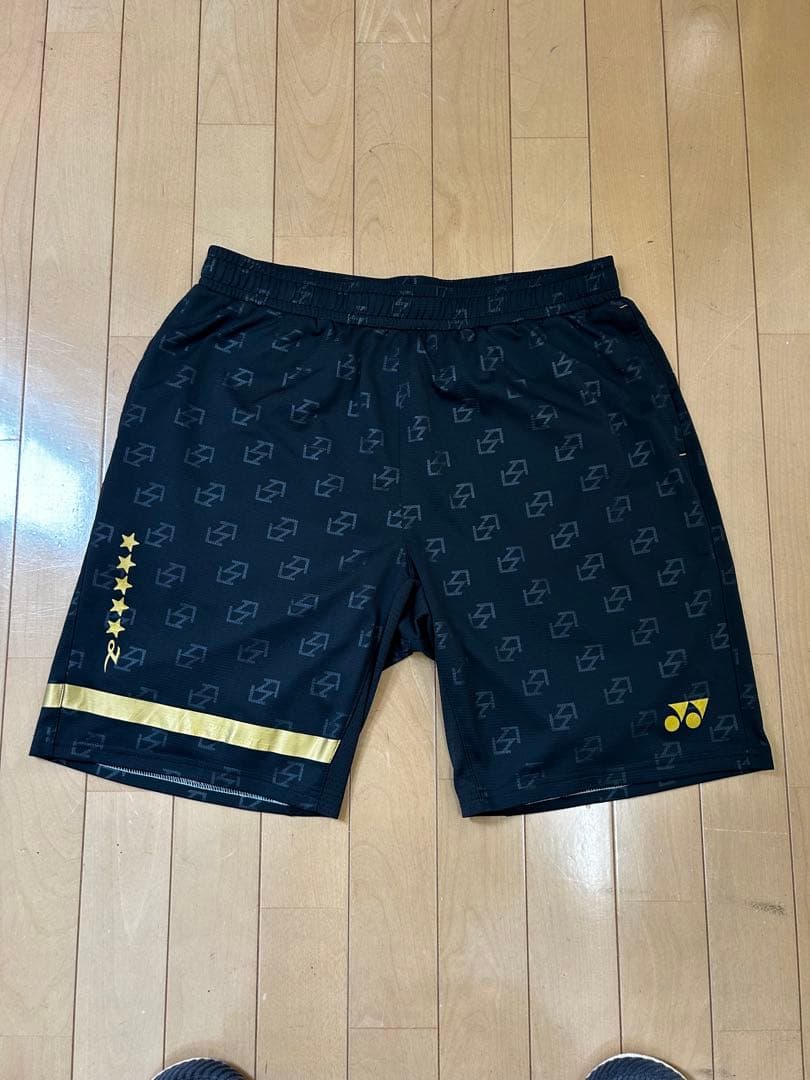 YONEX バドミントンパンツ 黒　ハーフパンツ　リンダン