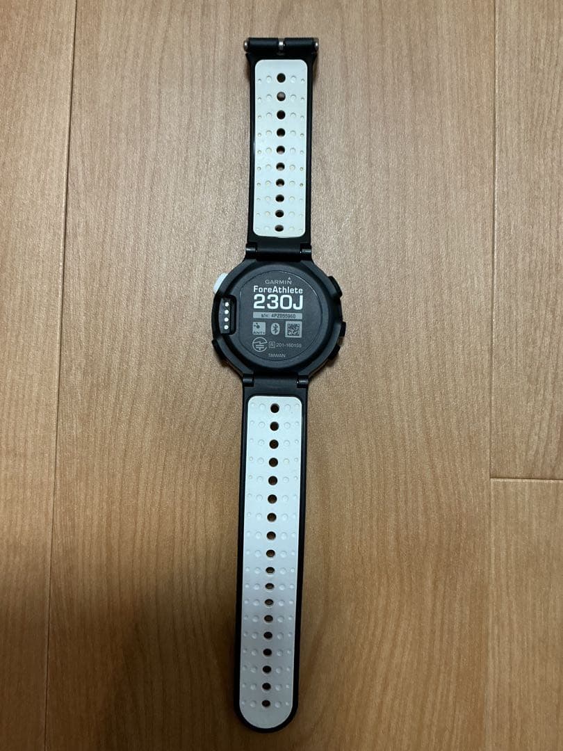 Garmin ForeAthlete 230J GPSウォッチ ガーミン