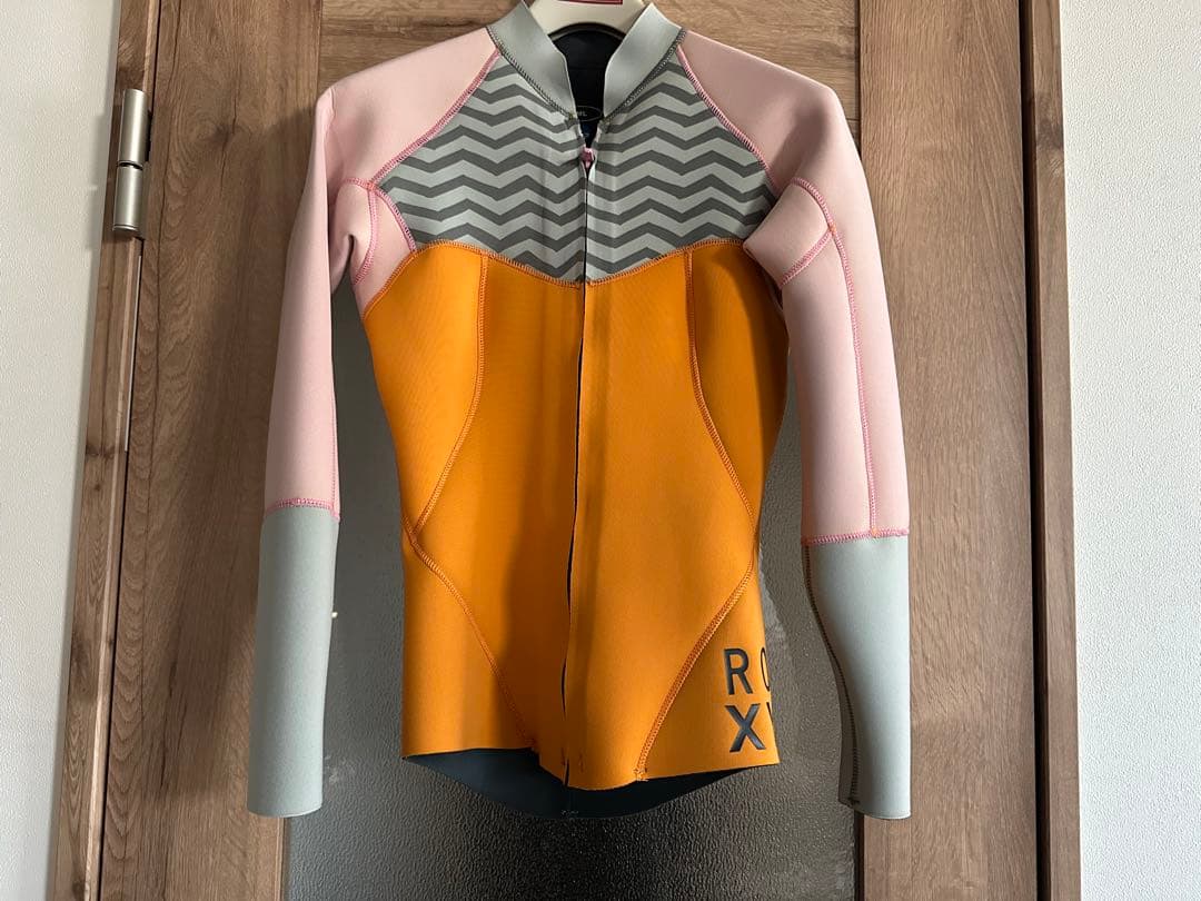 美品　ROXY♡ロキシー ウェットスーツ フロントジップ タッパー ML 2mm