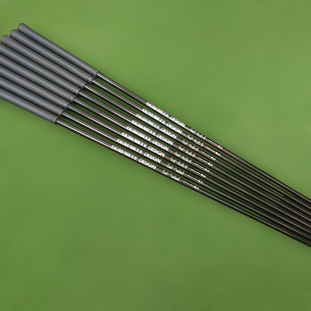 中古美品 GRAPHITEDESIGN RAUNE 5-PW.AW.SW 8本