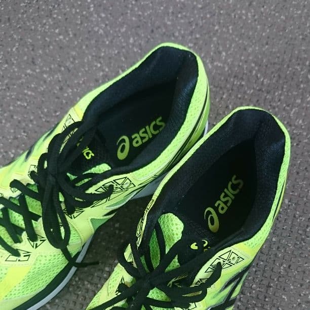 asicsジョギングシューズ