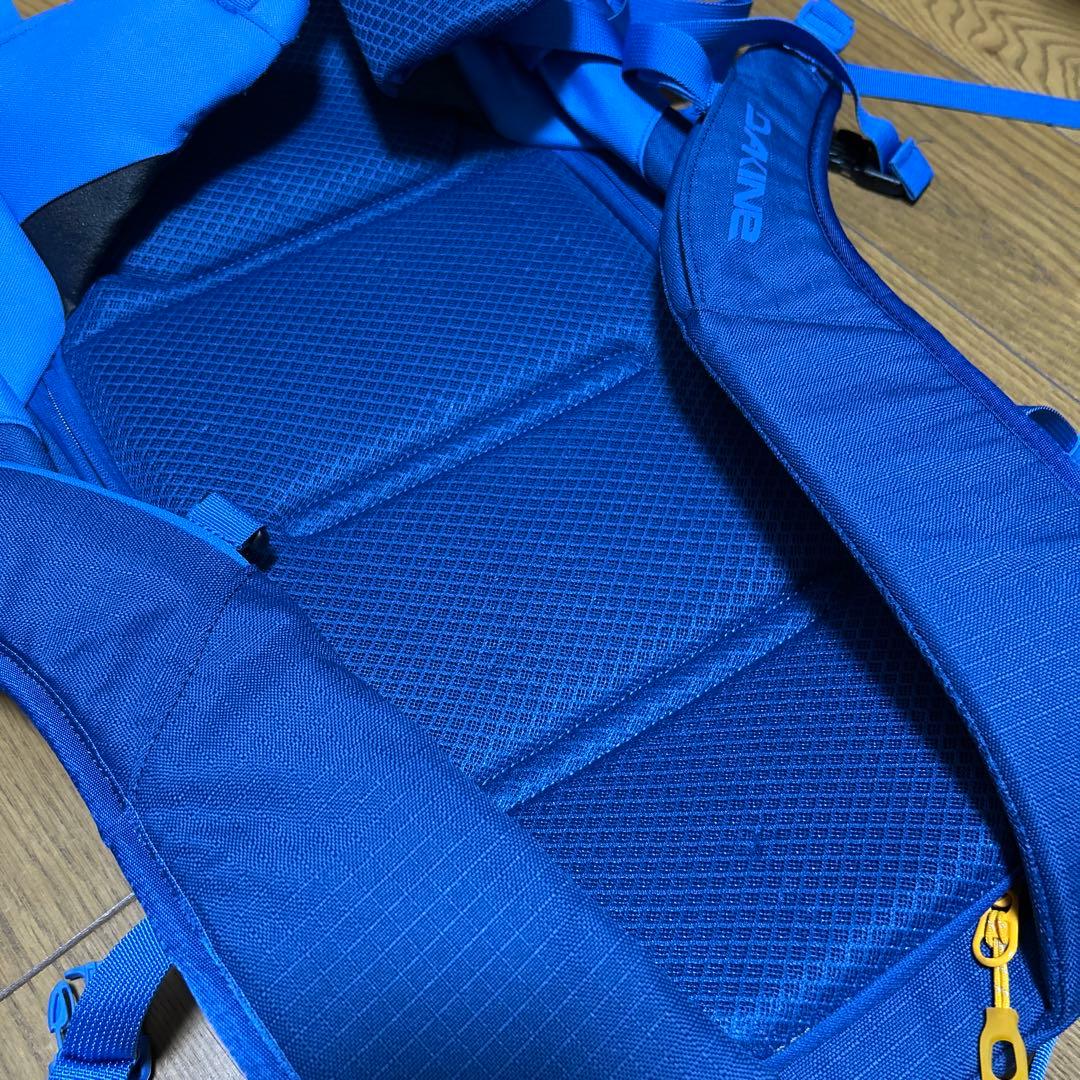 美品DAKINE バックパック HELI PRO 24L ヘリプロ