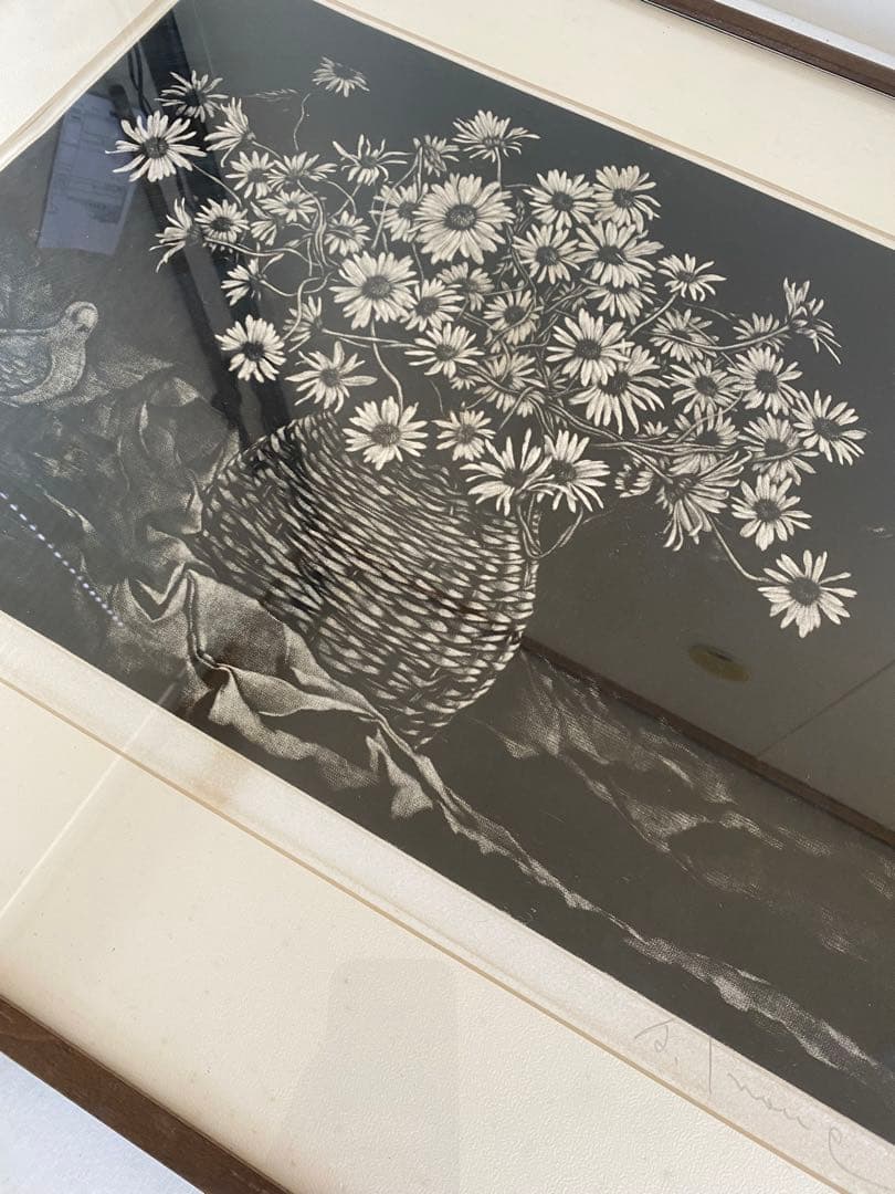 井上篤　鳩笛と花　版画　銅版画　額縁入り