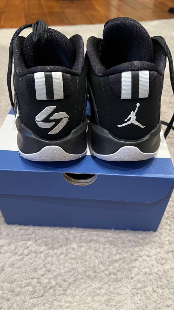 JORDAN LUKA 3 PF ブラック/ホワイト 8.5 25cm